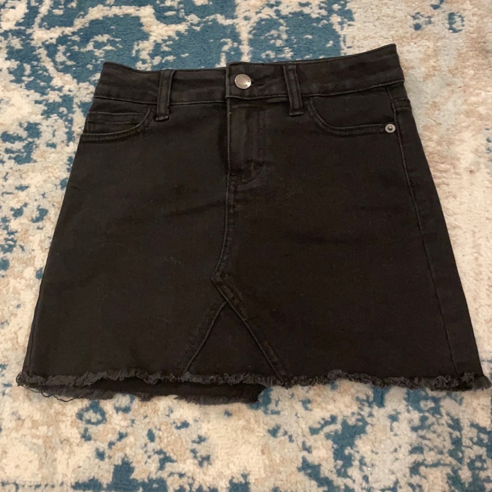 Black skirt